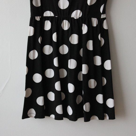 2/20$ Polka Dot Dress - Picture 4 of 6